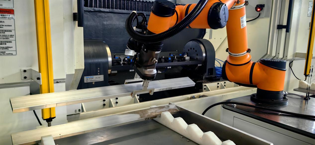 Caso | Piastra in alluminio robot AMR Caricamento e scarico CNC