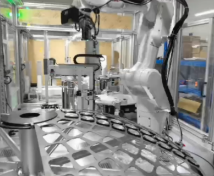 Caricamento automatico e scarico del rivestimento delle lenti: guidare l'innovazione nel campo della produzione ottica